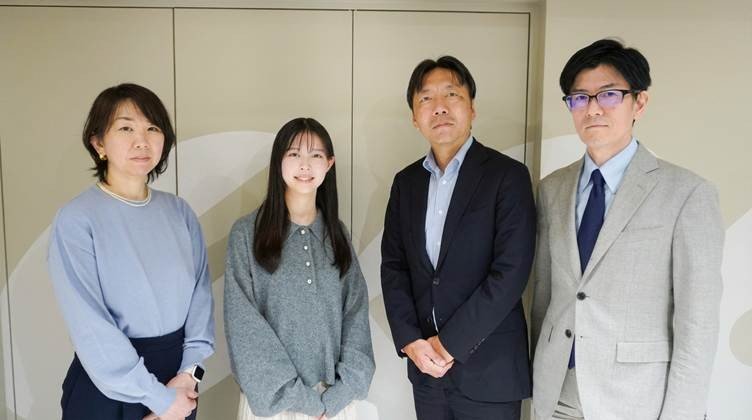 給与計算の手順を半分以下に削減。創業100年の専門商社が選んだ人事DX基盤